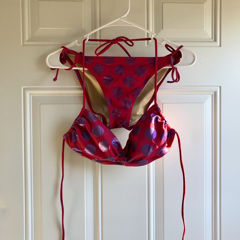 Victoria’s Secret bikini